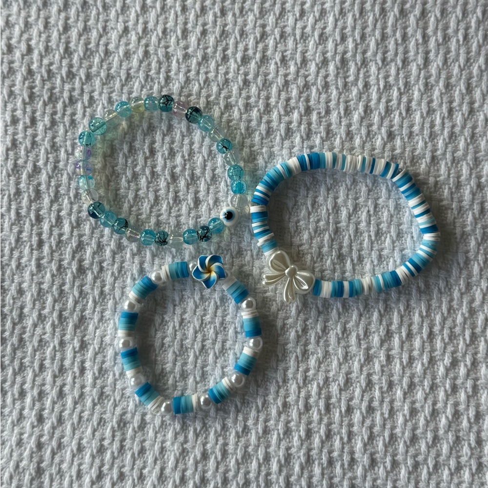 NEW Handmade Blue Clay Glass Bead Hibiscus Evil Eye Bow 3 Stretch Bracelet Set